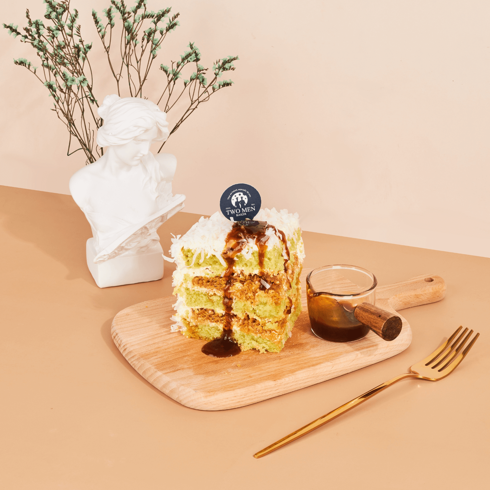 Majestic Pandan Ondeh-Ondeh Cake | Same - Day Delivery Cake